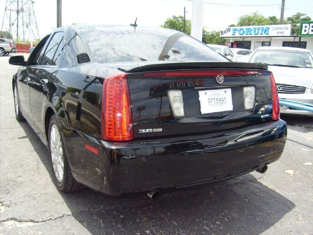 Cadillac STS 2008 photo 1