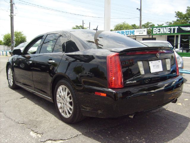 Cadillac STS 2008 photo 2