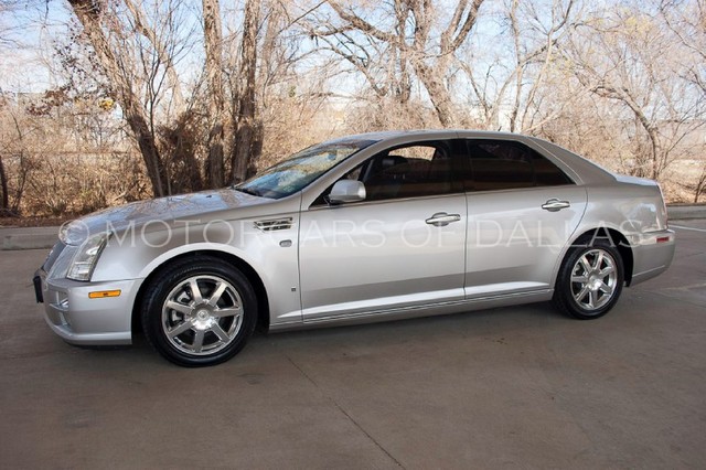 Cadillac STS 2008 photo 1