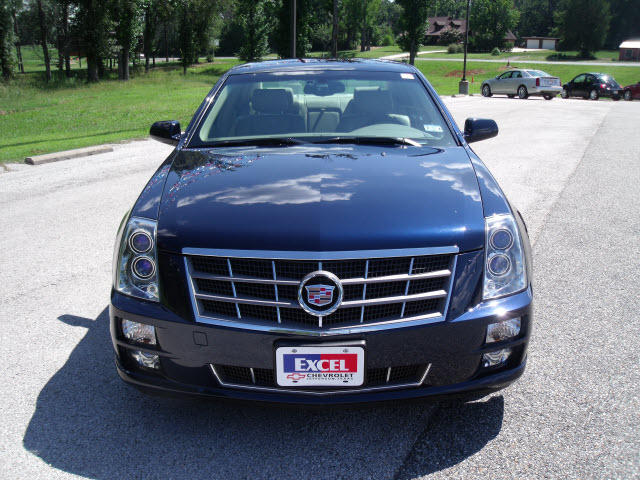 Cadillac STS 2008 photo 1