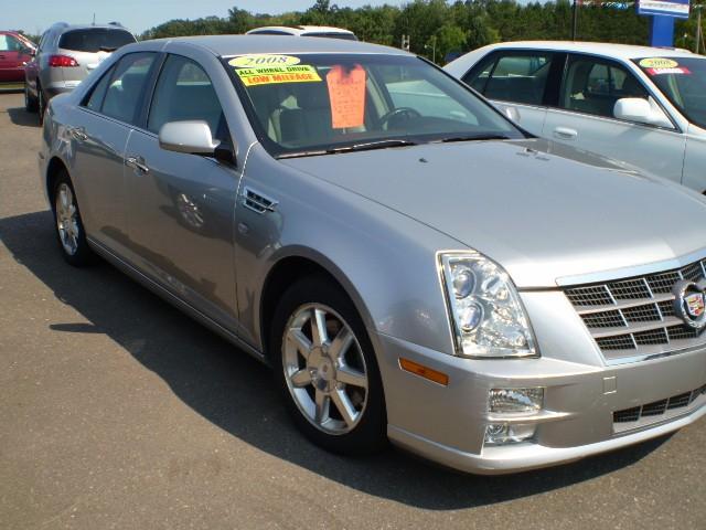 Cadillac STS 2008 photo 1