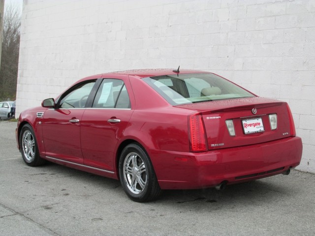 Cadillac STS 2008 photo 2