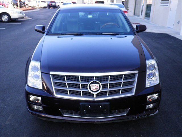 Cadillac STS 2008 photo 1