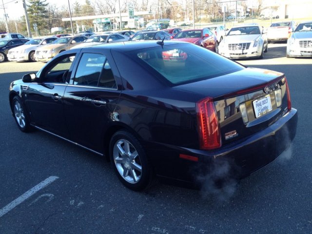 Cadillac STS 2008 photo 4