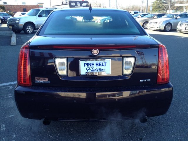 Cadillac STS 2008 photo 5