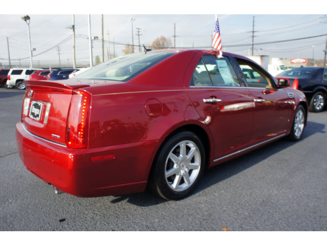 Cadillac STS 2008 photo 3