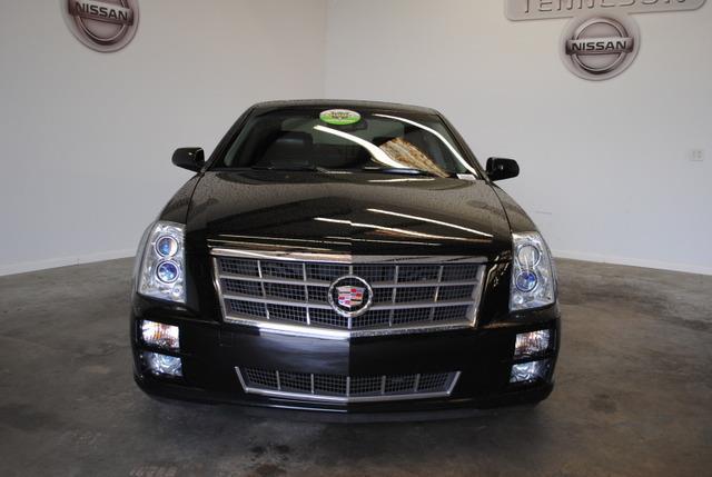 Cadillac STS 2008 photo 3