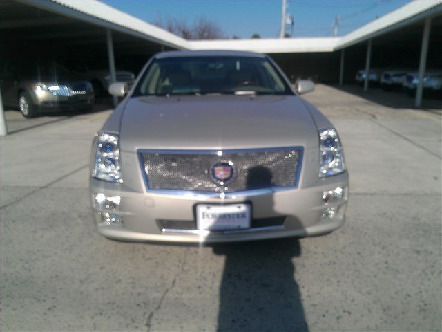 Cadillac STS 2008 photo 1