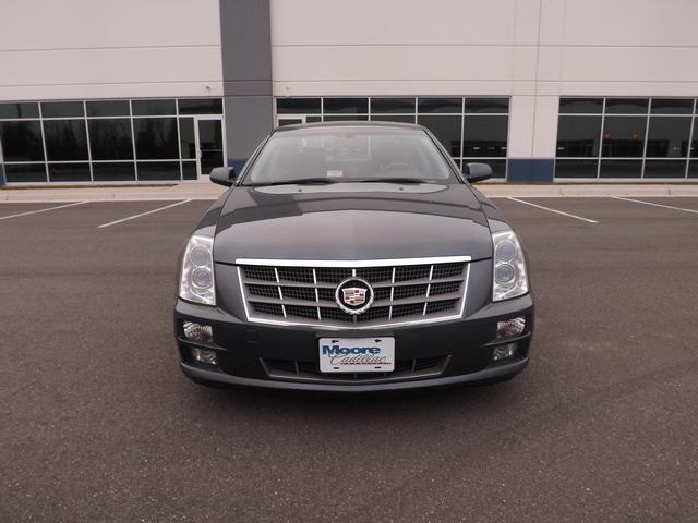 Cadillac STS 2008 photo 1