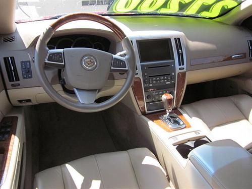 Cadillac STS 2009 photo 3