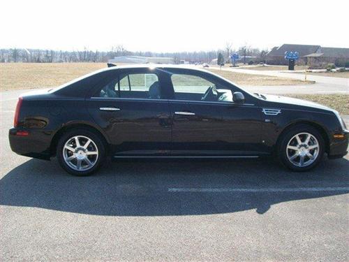 Cadillac STS 2009 photo 1