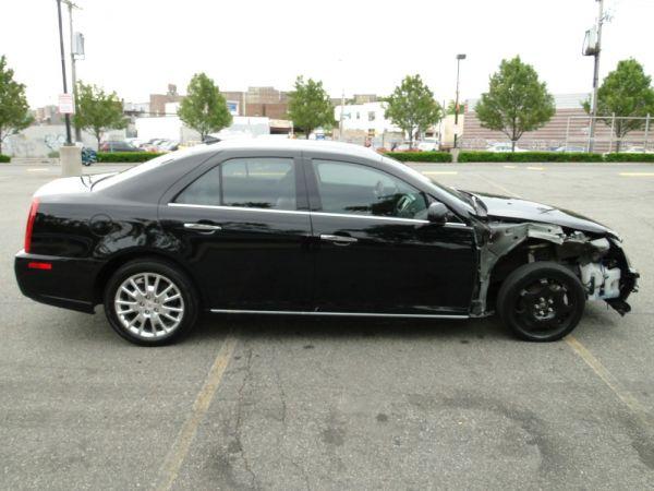 Cadillac STS 2009 photo 1