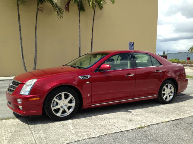 Cadillac STS 2009 photo 2