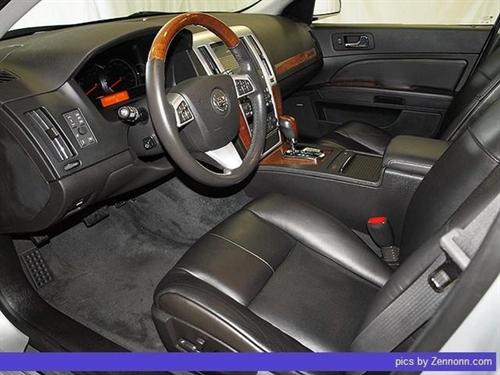 Cadillac STS 2009 photo 2