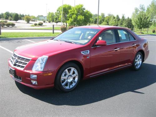 Cadillac STS 2010 photo 4