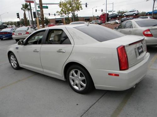 Cadillac STS 2010 photo 3