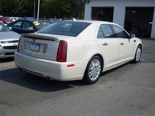 Cadillac STS 2010 photo 1