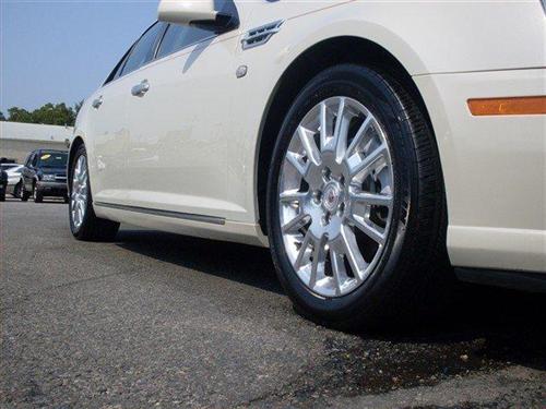 Cadillac STS 2010 photo 5