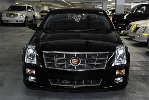 Cadillac STS 2010 photo 2