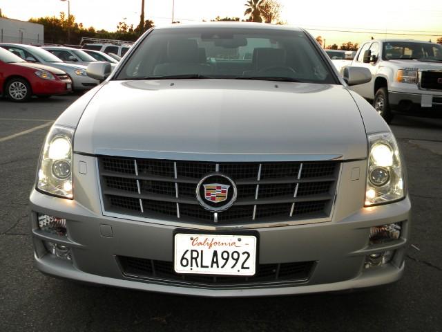 Cadillac STS 2011 photo 1