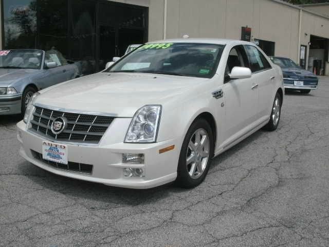 Cadillac STS 2011 photo 2