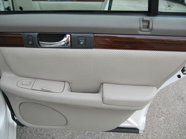 Cadillac SEVILLE 2003 photo 9