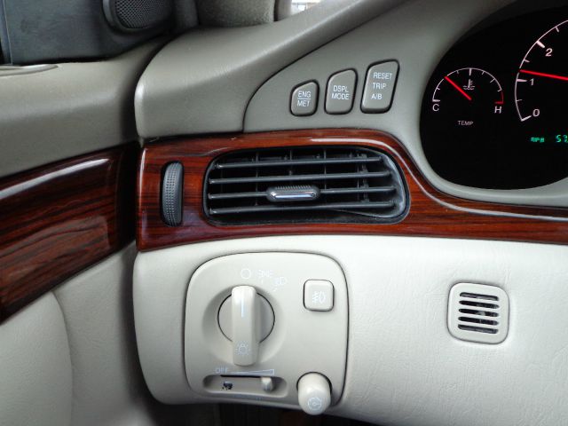 Cadillac SEVILLE 2003 photo 23