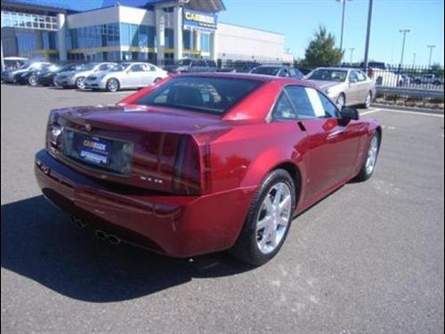 Cadillac XLR 2006 photo 2