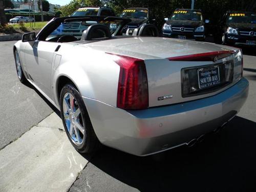 Cadillac XLR 2008 photo 2