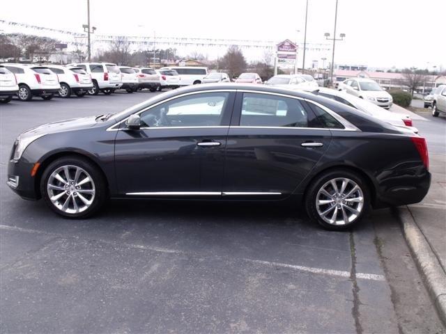 Cadillac XTS 2013 photo 1