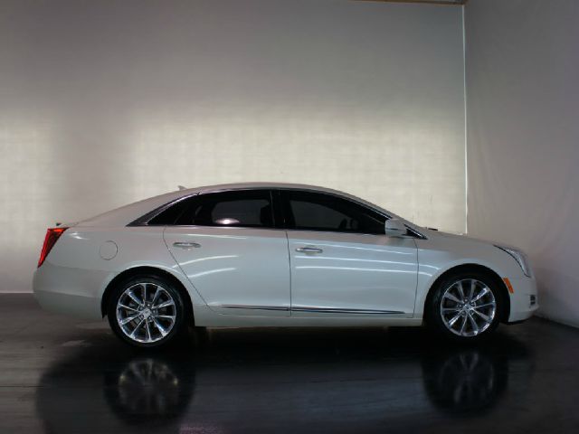 Cadillac XTS 2013 photo 3