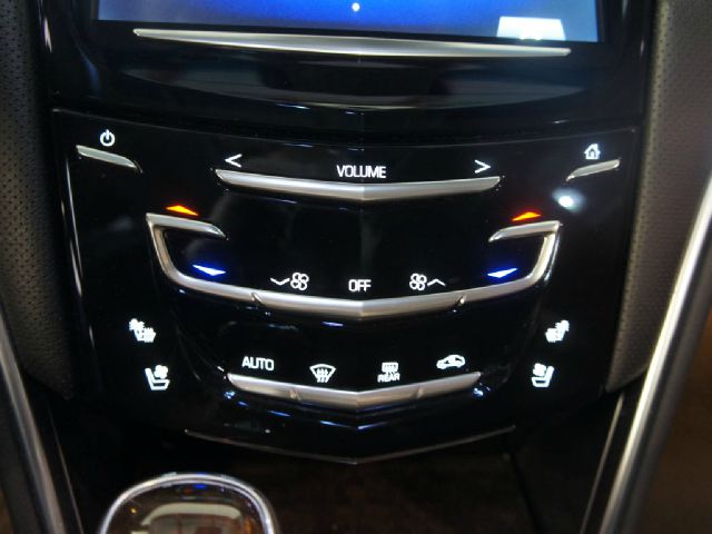 Cadillac XTS 2013 photo 4