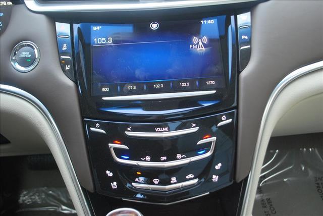 Cadillac XTS 2013 photo 1