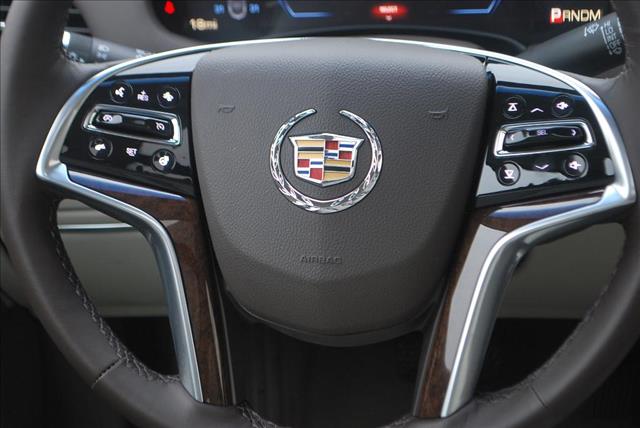 Cadillac XTS 2013 photo 12