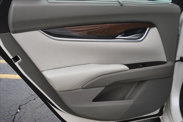 Cadillac XTS 2013 photo 16