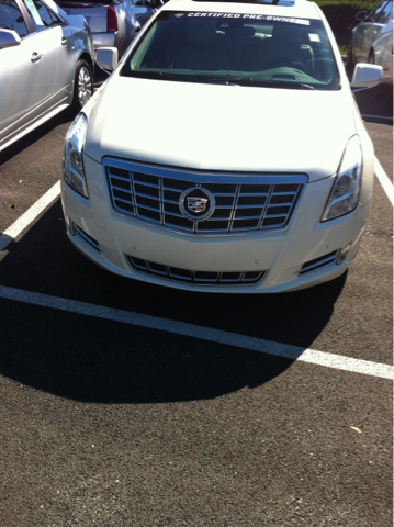 Cadillac XTS 2013 photo 2