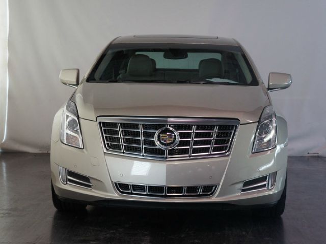 Cadillac XTS 2013 photo 2