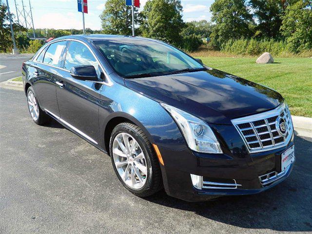 Cadillac XTS 2013 photo 1