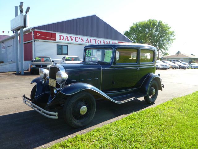 Chevrolet 210 1932 photo 2