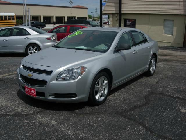 Chevrolet 210 2011 photo 3