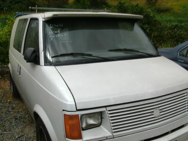 Chevrolet Astro 1989 photo 3