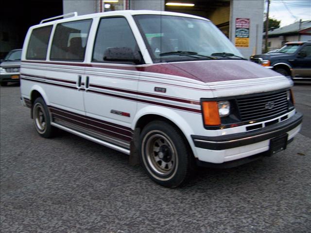 Chevrolet Astro 1990 photo 1