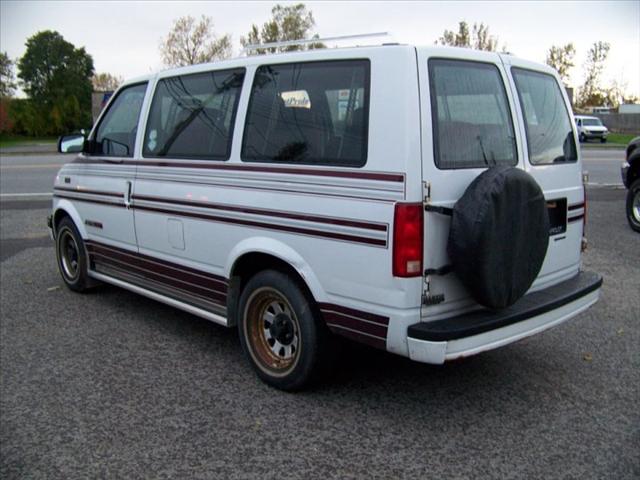 Chevrolet Astro 1990 photo 4