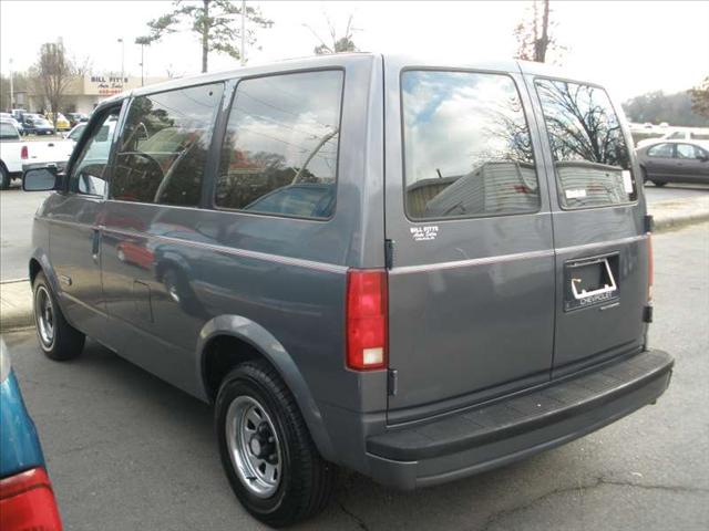 Chevrolet Astro 1990 photo 2