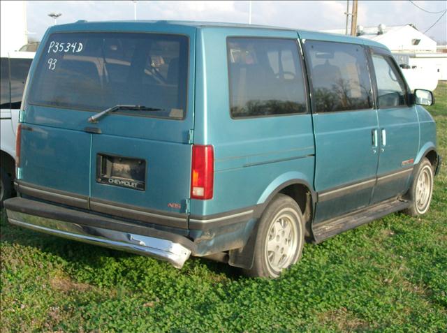 Chevrolet Astro 1993 photo 2