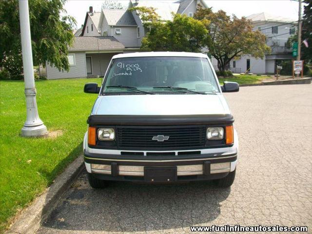 Chevrolet Astro 1994 photo 3