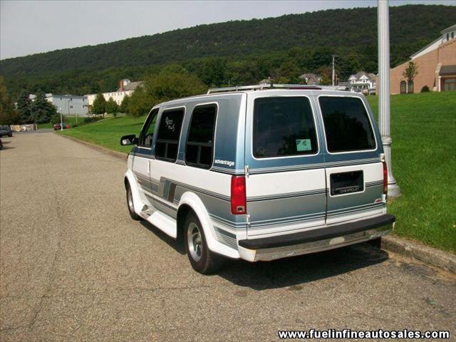 Chevrolet Astro 1994 photo 4