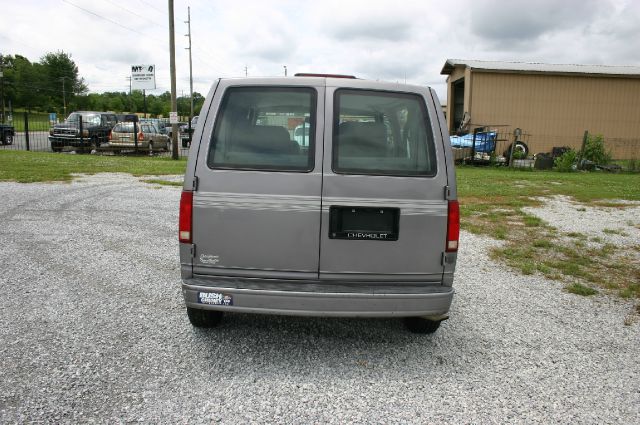 Chevrolet Astro 1994 photo 2