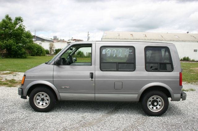 Chevrolet Astro 1994 photo 6