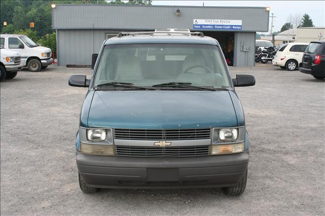 Chevrolet Astro 1995 photo 2